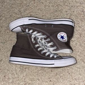 gray high top converse!!